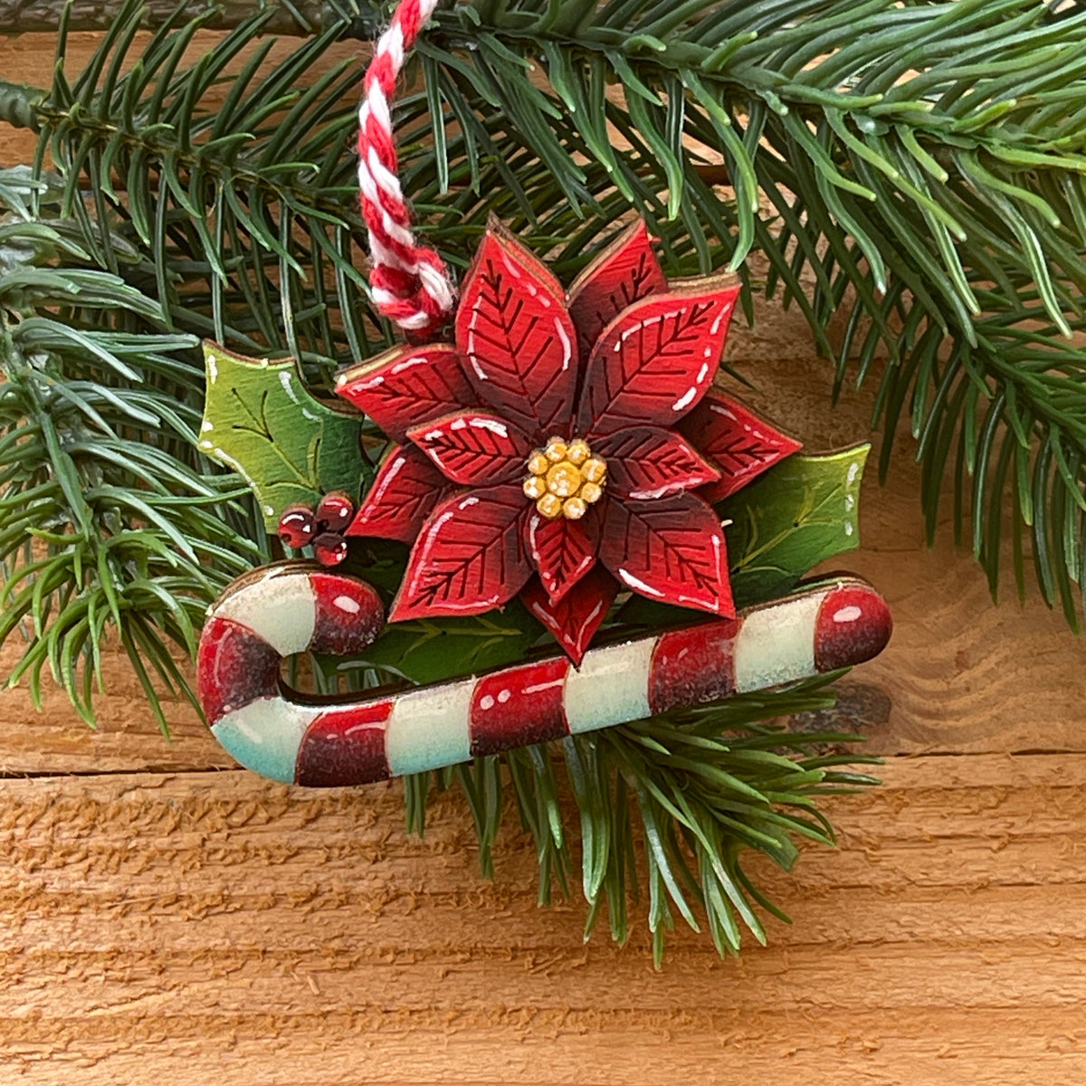 Stella di Natale con candy cane ornament Out of the Wood