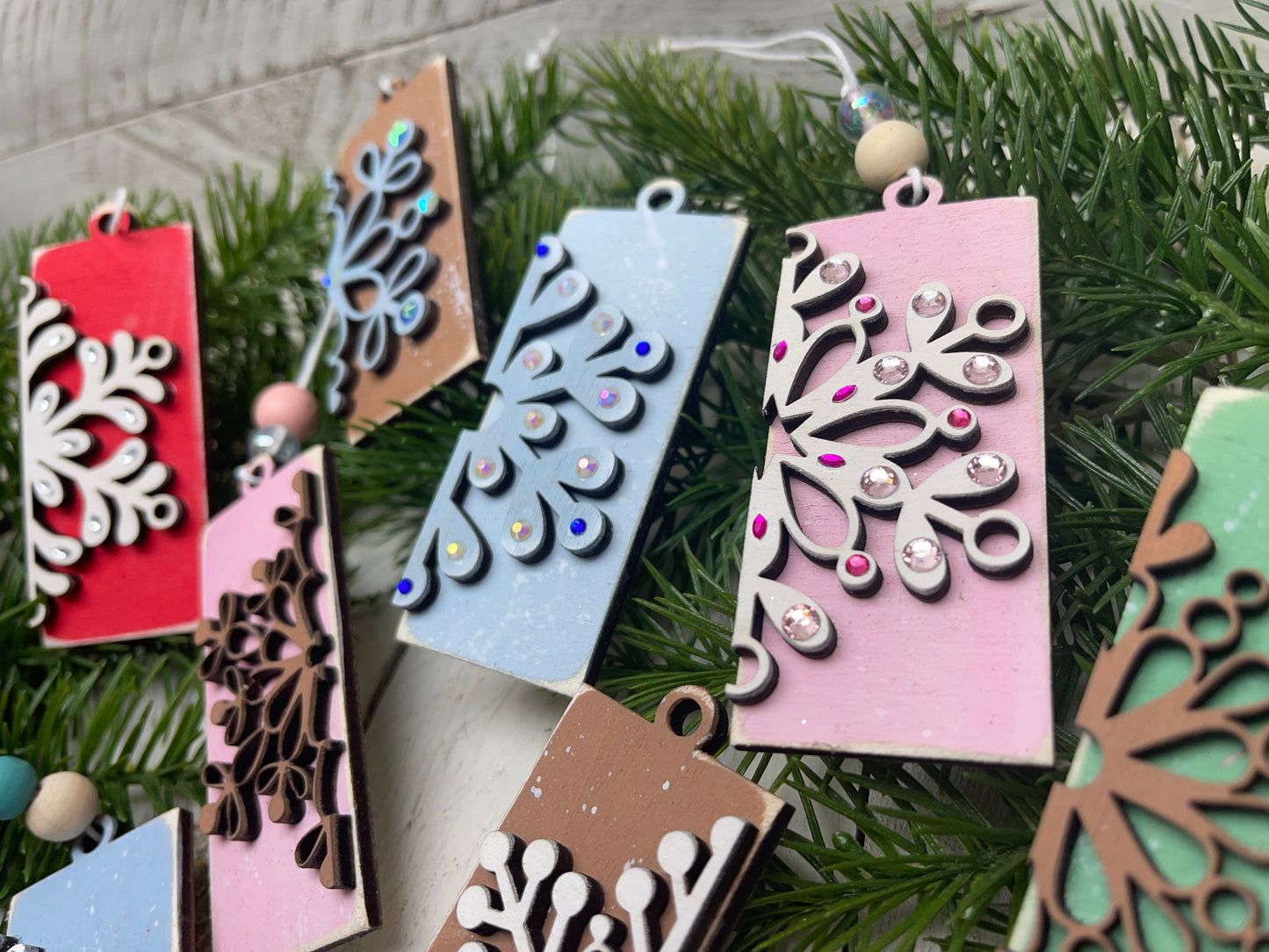 Set Tag snowflake Out of the Wood