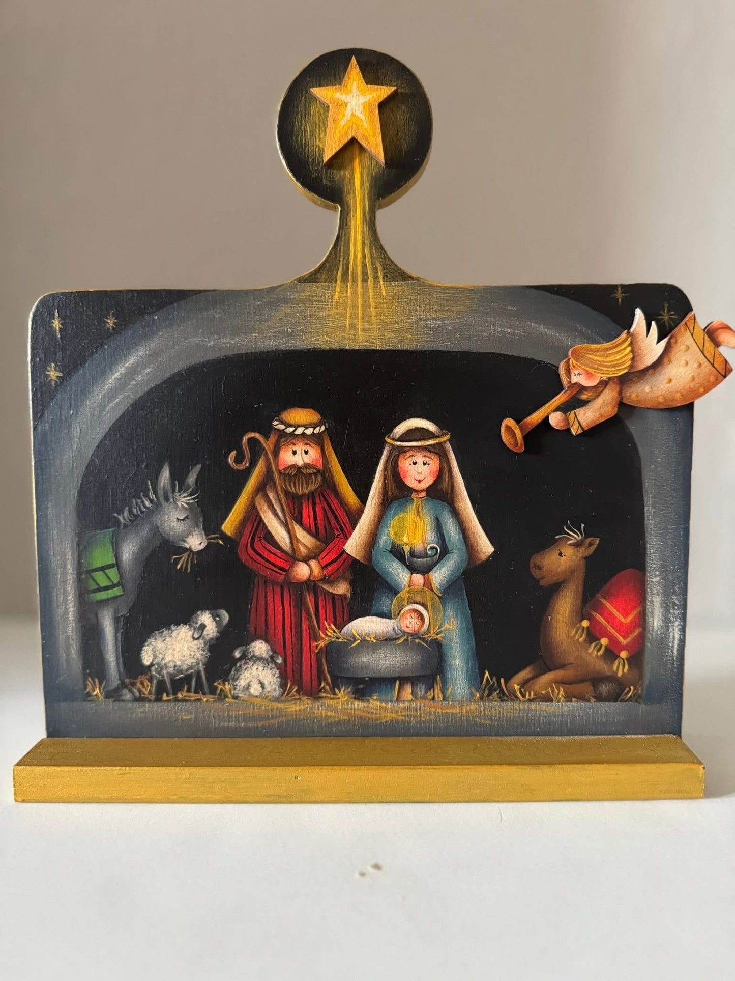 SAGOMA -pattern -“Love was born in a stable” by Maxine Thomas Out of the Wood