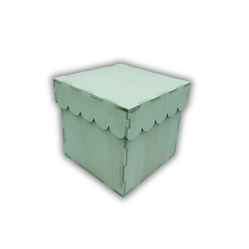 Scatola quadrata coperchio scaloppato Out of the Wood