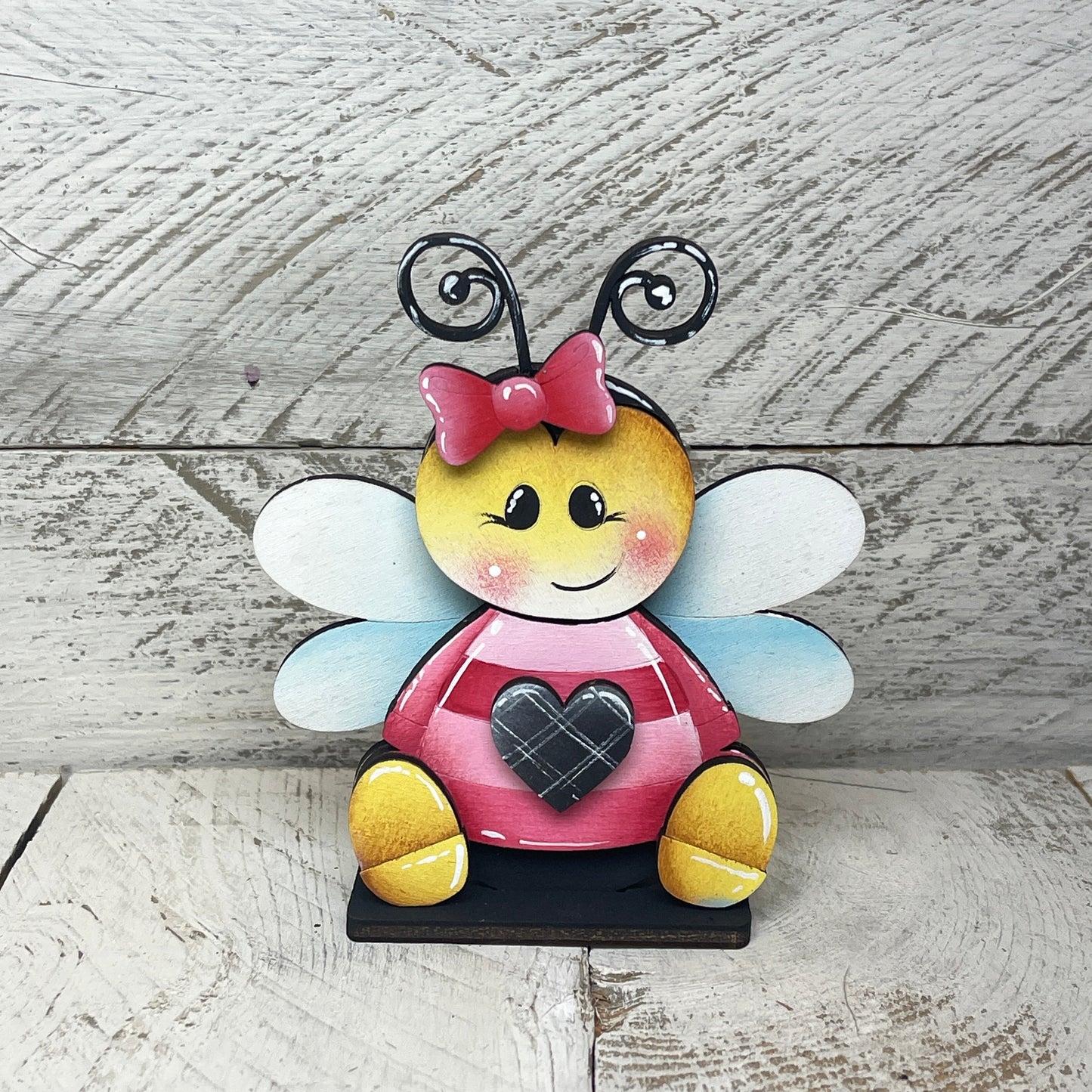 Api San Valentino con piedistallo Out of the Wood