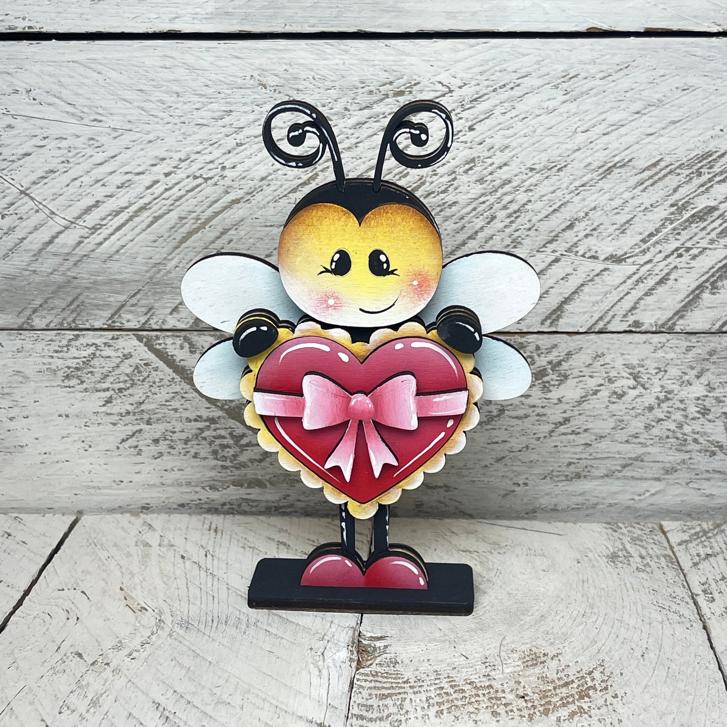 Api San Valentino con piedistallo Out of the Wood