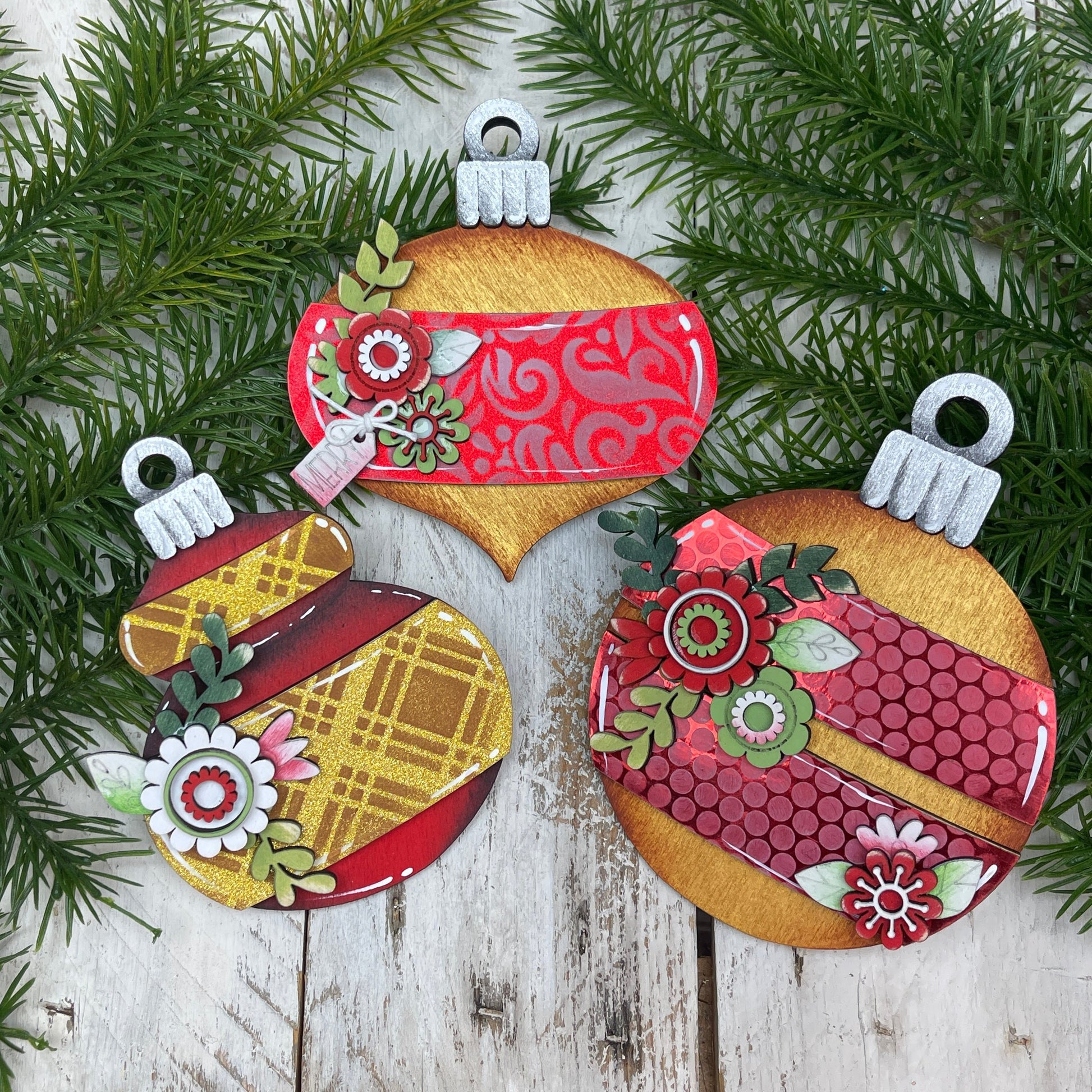 (Copia) Kit Christmas ball flower ornament Out of the Wood