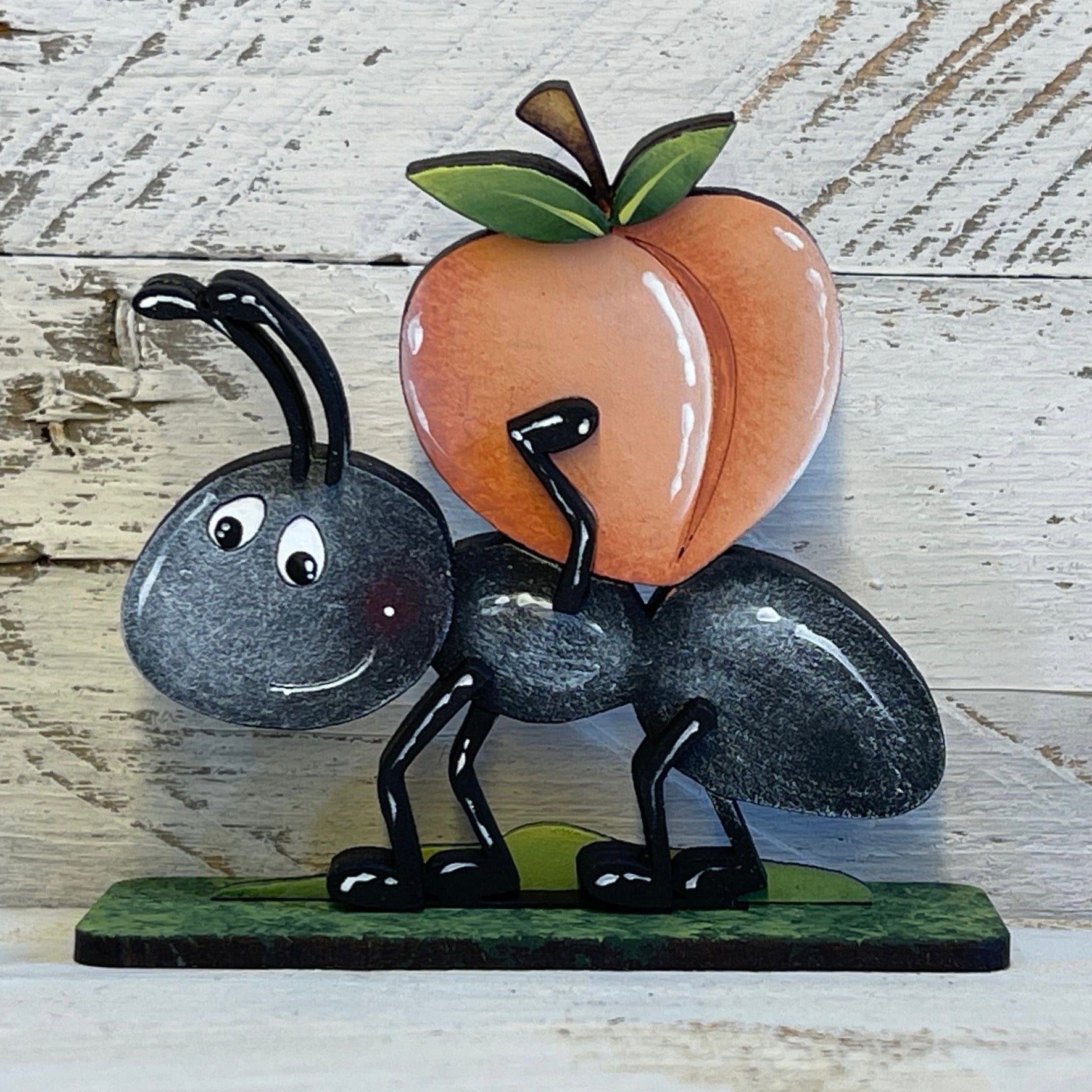Formiche con frutta Out of the Wood