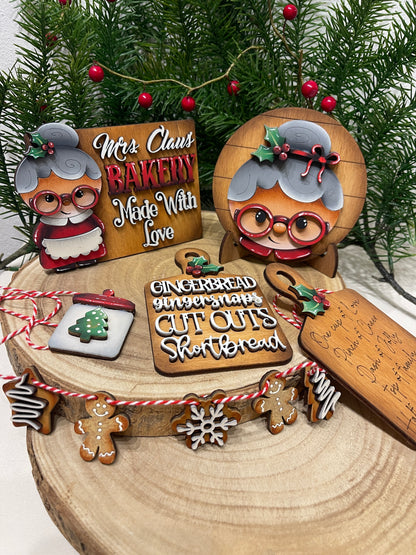 Set Mrs Claus Bakery with love Out of the Wood