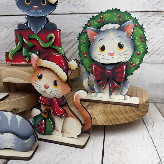 Sweet Christmas kitty Out of the Wood