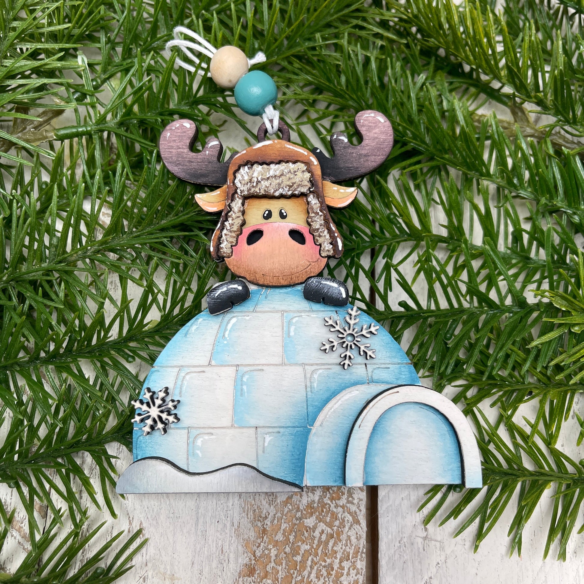 Ornament Igloo con personaggi Out of the Wood