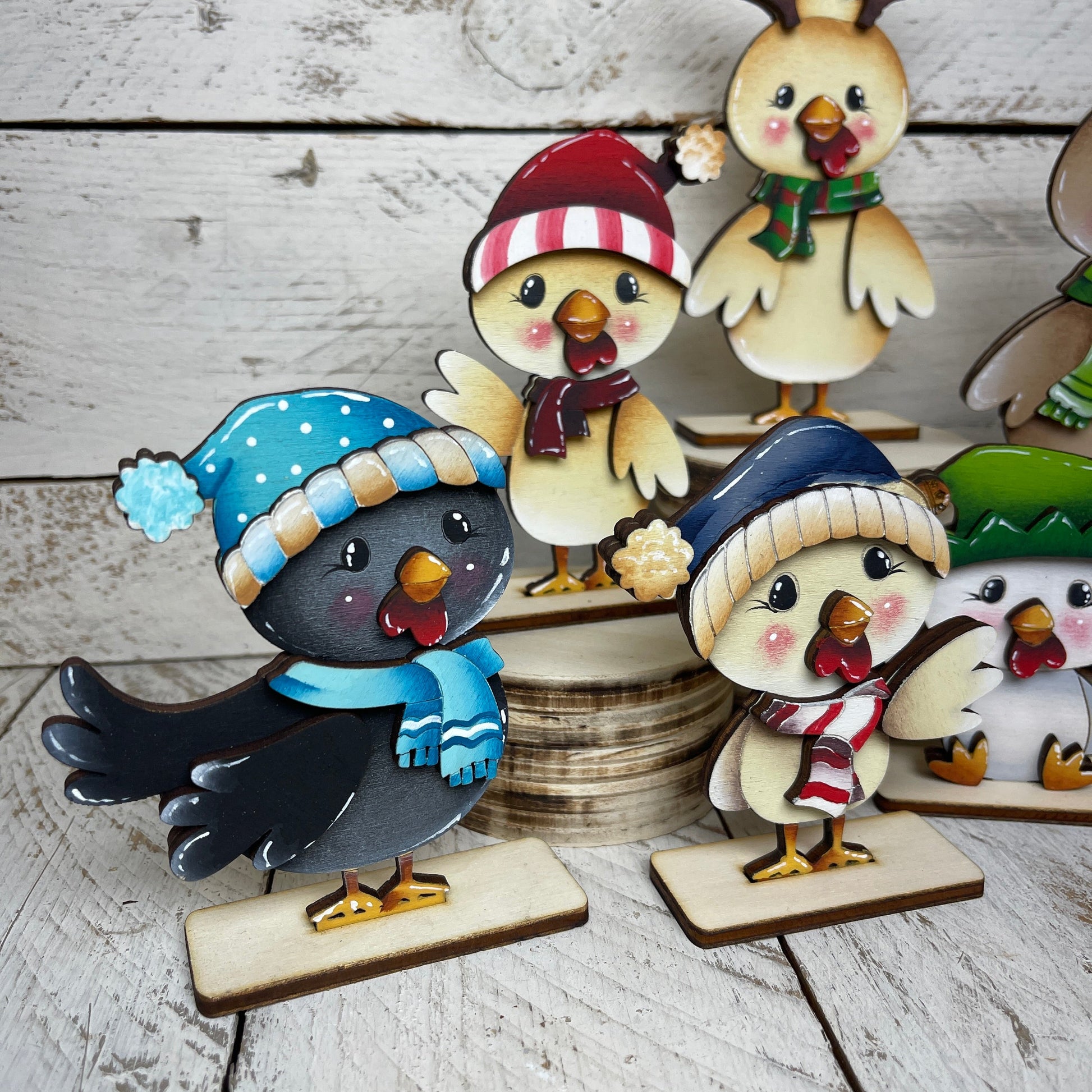 Galline natalizie con piedistallo Out of the Wood