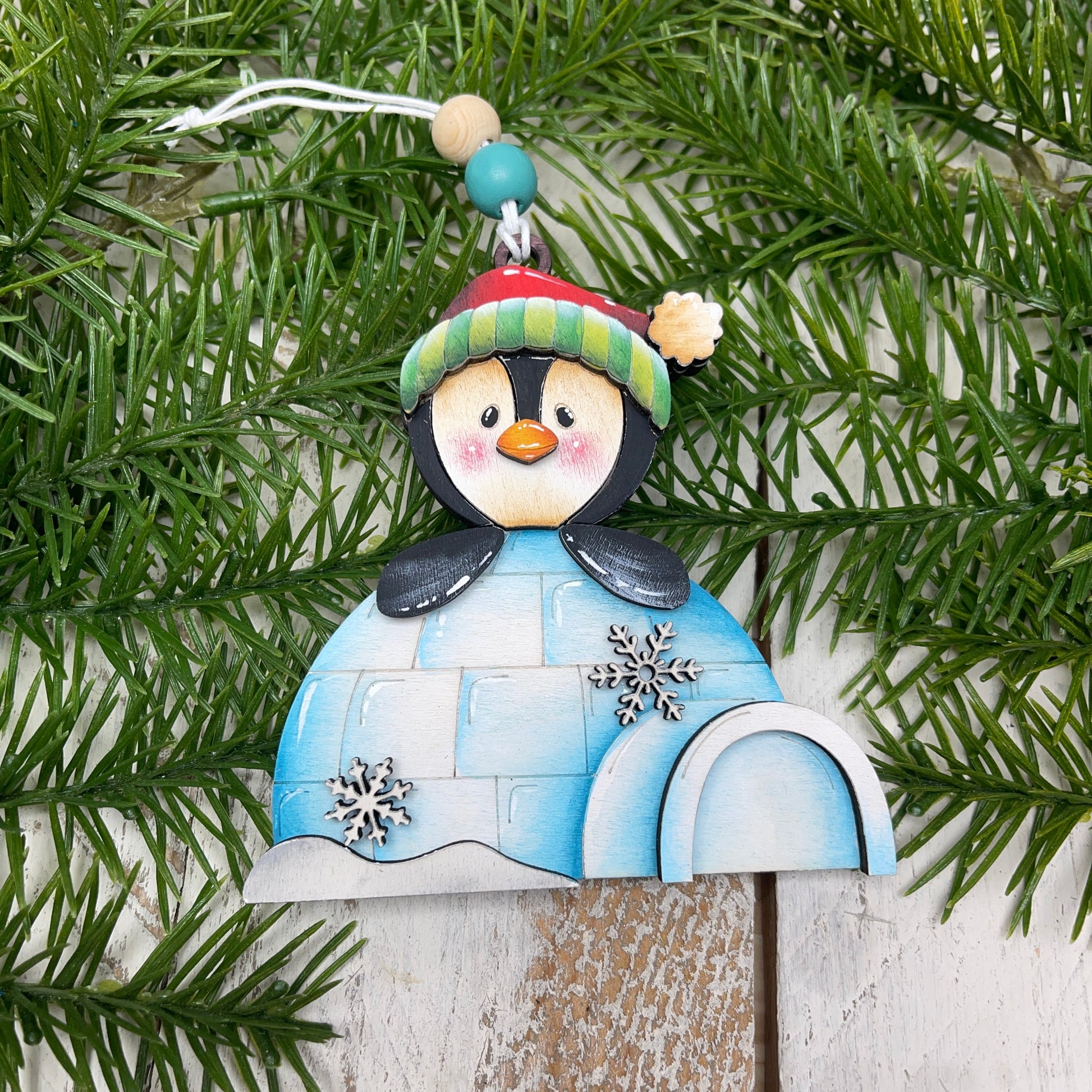 Ornament Igloo con personaggi Out of the Wood