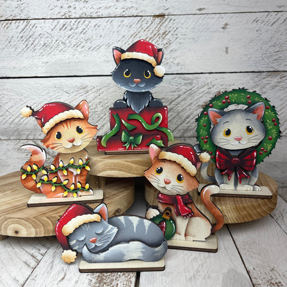 Sweet Christmas kitty Out of the Wood