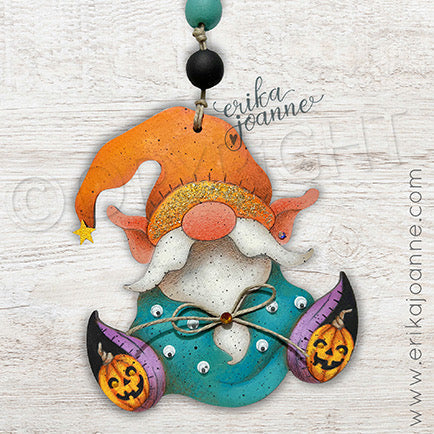 Oooky spooky gnome Out of the Wood