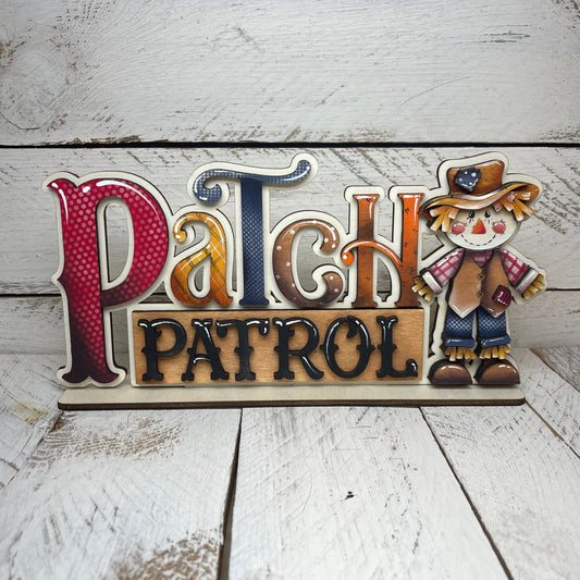 Scritta Patch patrol Out of the Wood
