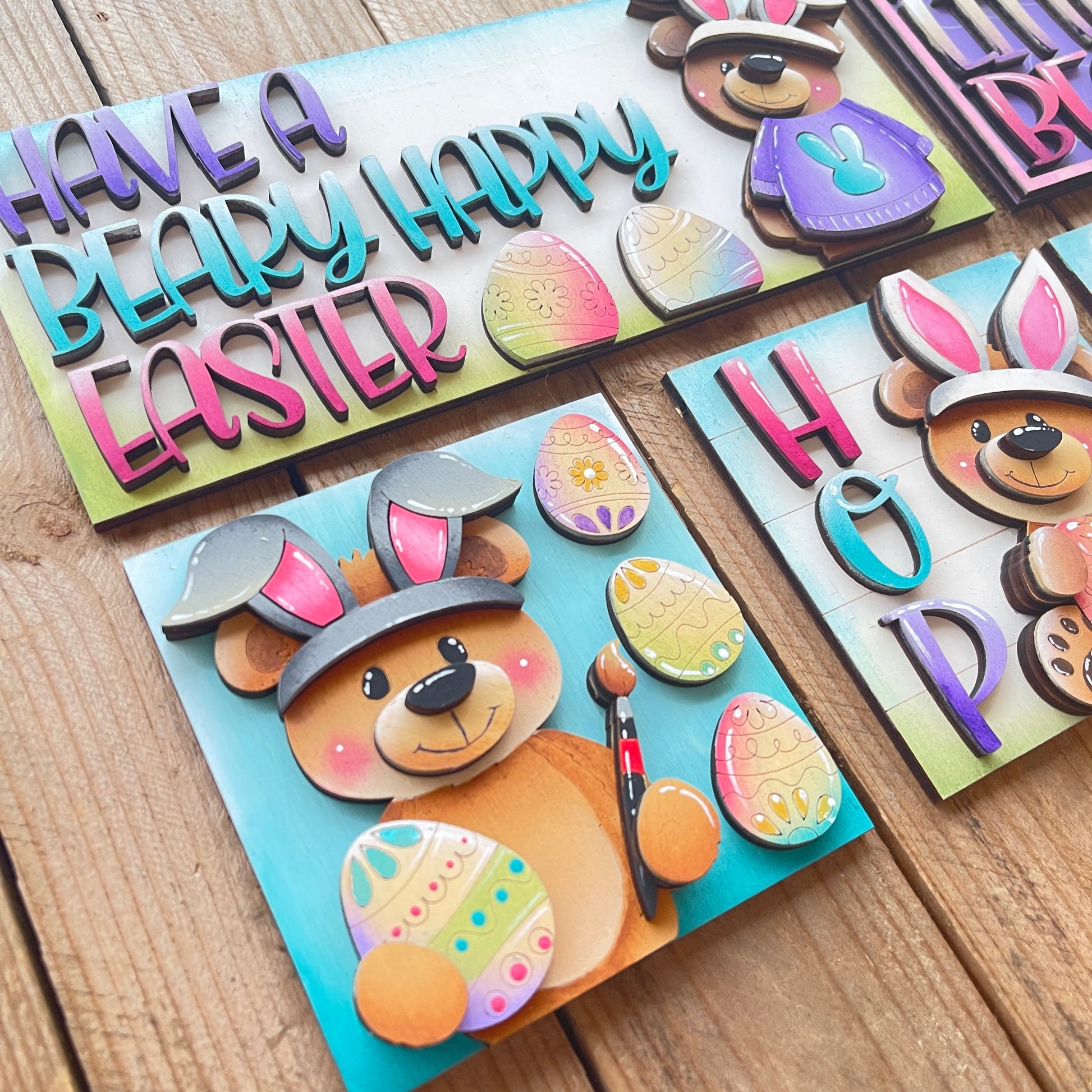 Set orsi Pasqua inserto quadrati grandi 10x10 Out of the Wood