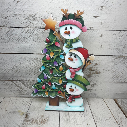 Pupazzi di neve con albero di Natale Out of the Wood