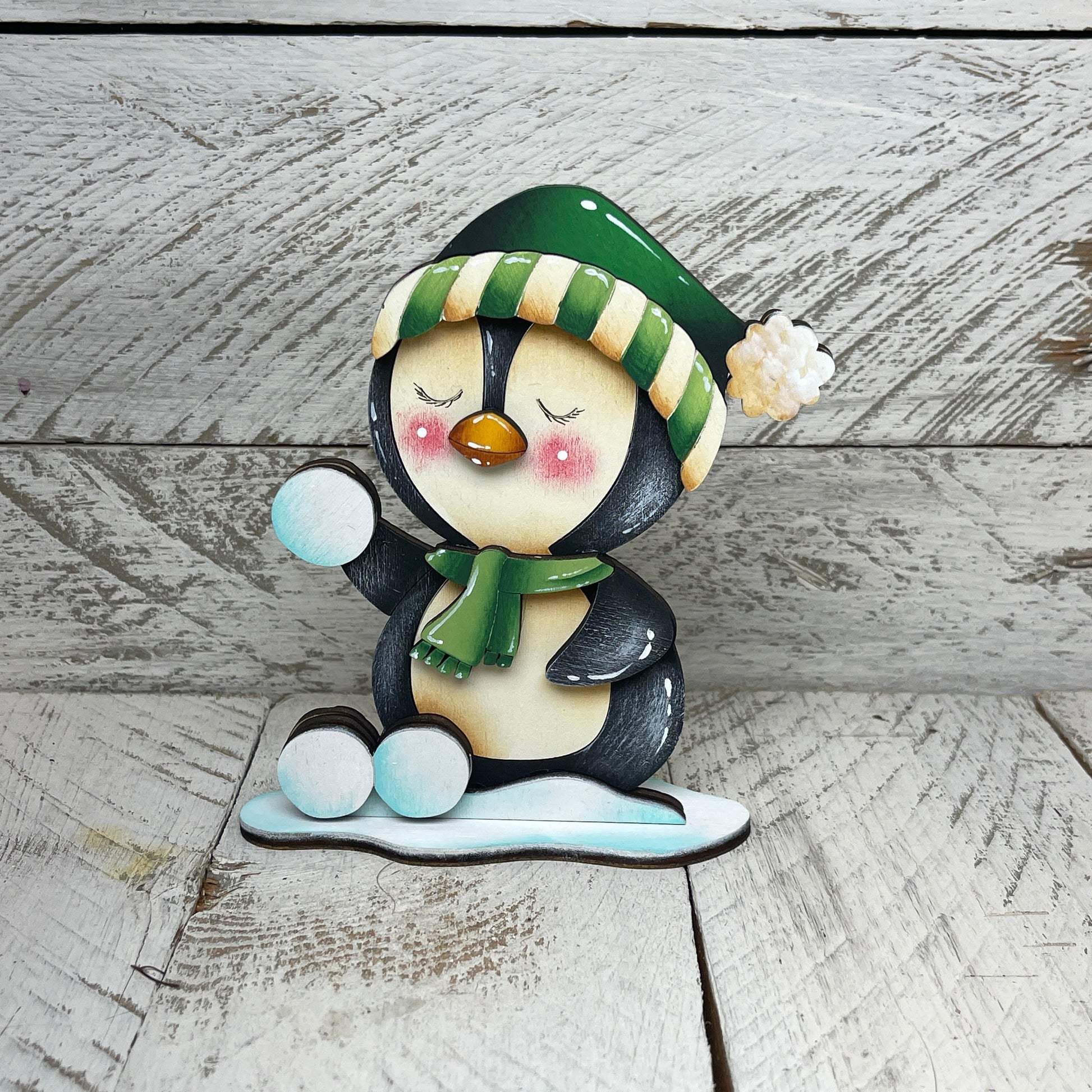Pinguini natalizzi con piedistallo Out of the Wood