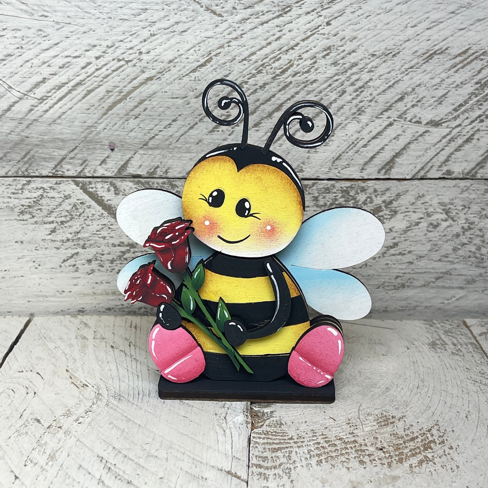 Api San Valentino con piedistallo Out of the Wood