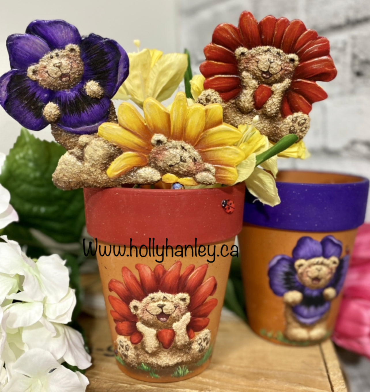 CARTAMODELLO -epattern- Flower pot bears by HOLLY HANLEY (TRADOTTO IN ITALIANO) Out of the Wood